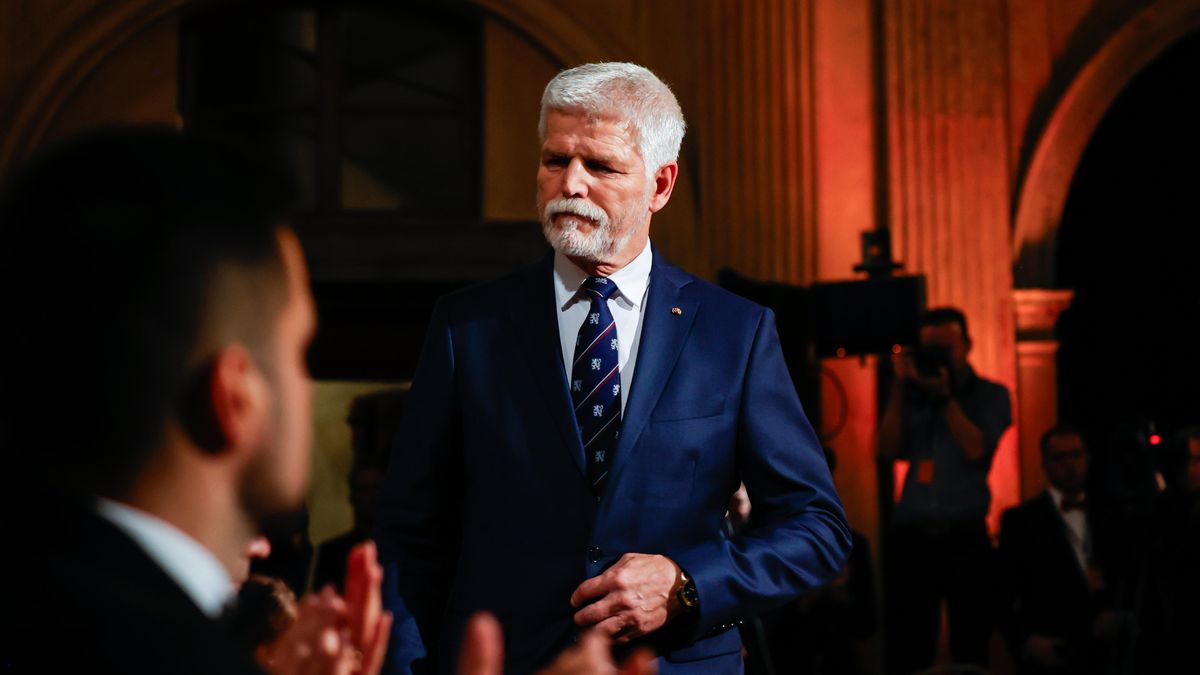 Na Hradě řeší rébus, které poslance zvát na 28. října. Vymysleli kvóty